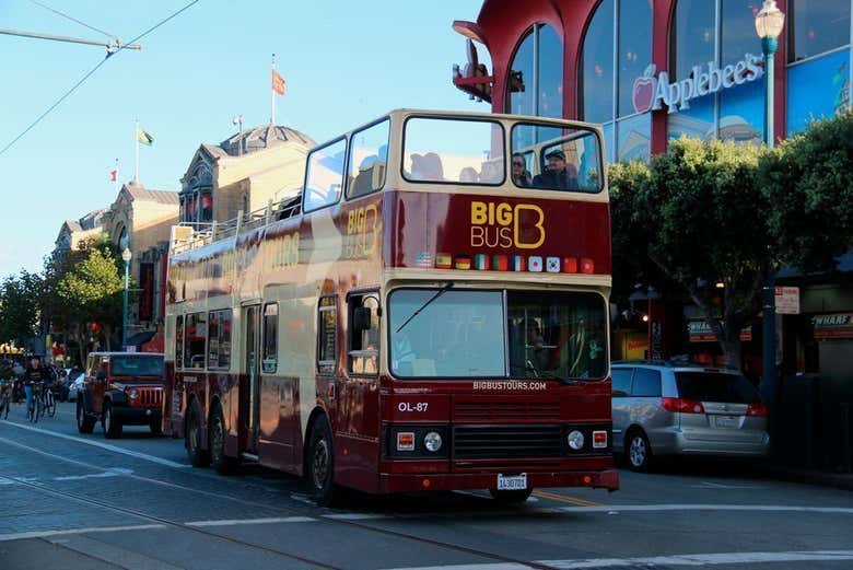 Exploring San Francisco by Big Bus